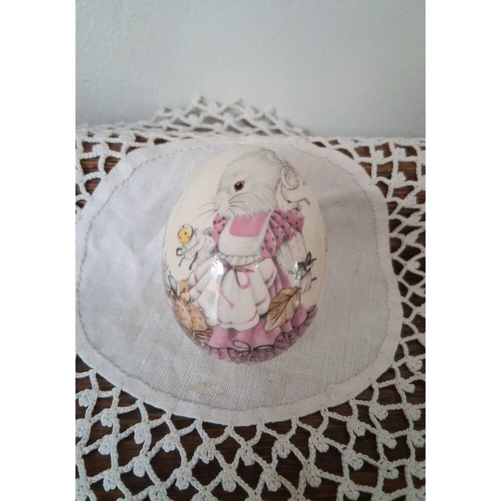 The Egg Lady Vintage Porcelain Painted Egg Bunny Design Decoration Easter Basket
